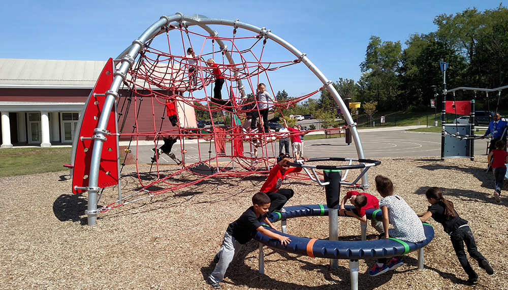 YOCCA Playgrounds + Outdoor Fitness