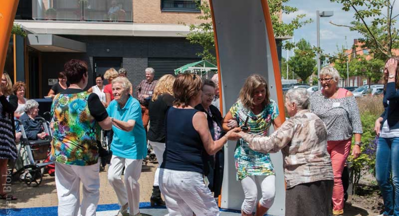 How Modern Technology Can Boost Multigenerational Play