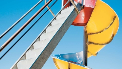 9 Things You No Longer See on Playgrounds